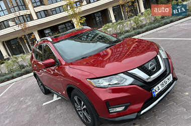 Внедорожник / Кроссовер Nissan Rogue 2017 в 