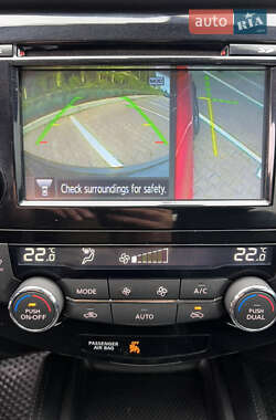 Внедорожник / Кроссовер Nissan Rogue 2017 в 