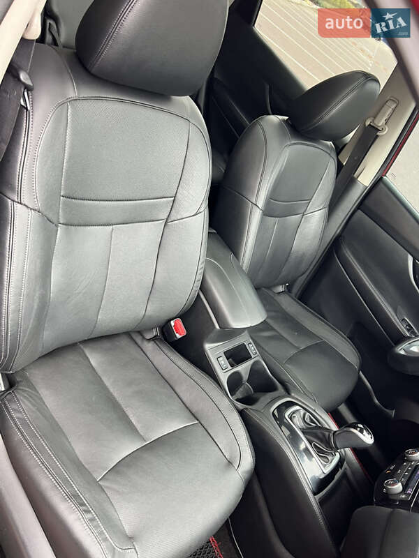 Внедорожник / Кроссовер Nissan Rogue 2017 в Киеве фото 46 Внедорожник / Кроссовер Nissan Rogue 2017 в Киеве