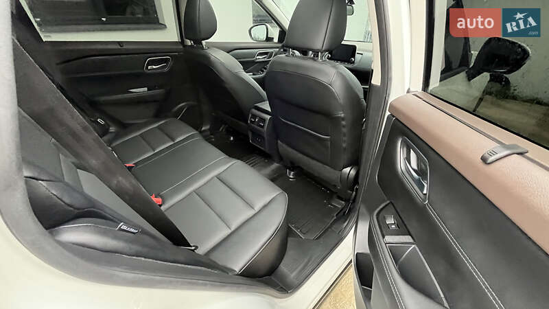 Позашляховик / Кросовер Nissan Rogue 2021 в Білій Церкві