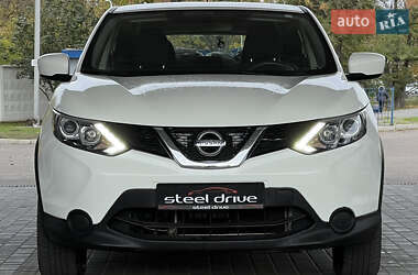 Позашляховик / Кросовер Nissan Rogue 2017 в  фото 2 Позашляховик / Кросовер Nissan Rogue 2017 в
