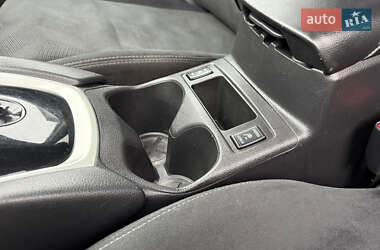 Позашляховик / Кросовер Nissan Rogue 2016 в  фото 22 Позашляховик / Кросовер Nissan Rogue 2016 в