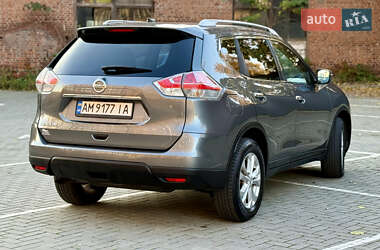 Внедорожник / Кроссовер Nissan Rogue 2016 в 