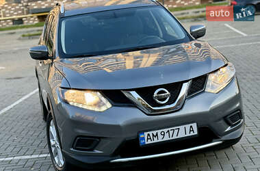 Внедорожник / Кроссовер Nissan Rogue 2016 в 