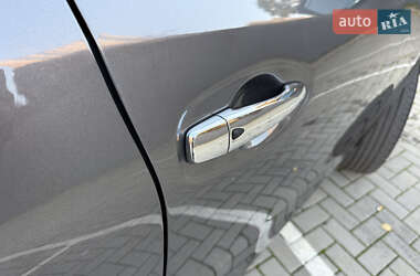 Внедорожник / Кроссовер Nissan Rogue 2016 в 