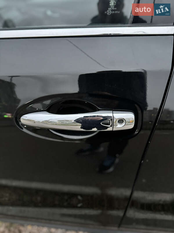Позашляховик / Кросовер Nissan Rogue 2019 в Києві