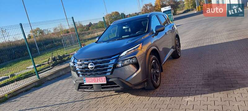 Внедорожник / Кроссовер Nissan Rogue 2024 в Луцке
