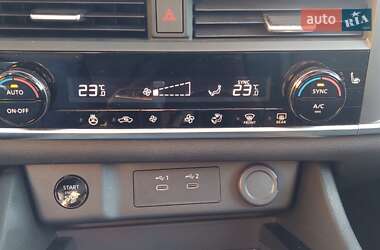 Внедорожник / Кроссовер Nissan Rogue 2024 в 