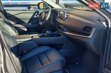 Внедорожник / Кроссовер Nissan Rogue 2024 в 