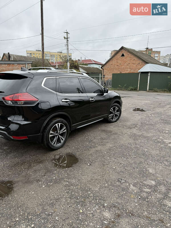 Внедорожник / Кроссовер Nissan Rogue 2019 в Миргороде