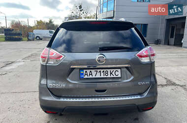 Позашляховик / Кросовер Nissan Rogue 2015 в 