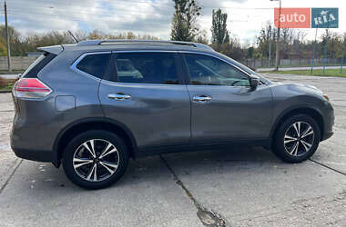 Позашляховик / Кросовер Nissan Rogue 2015 в 