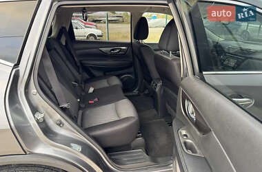 Внедорожник / Кроссовер Nissan Rogue 2020 в 