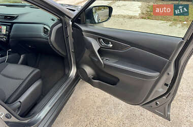 Внедорожник / Кроссовер Nissan Rogue 2020 в 