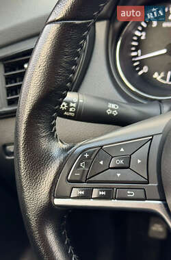 Внедорожник / Кроссовер Nissan Rogue 2020 в 