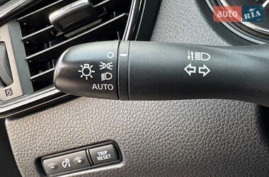 Внедорожник / Кроссовер Nissan Rogue 2020 в 