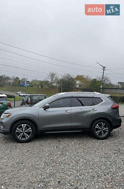 Внедорожник / Кроссовер Nissan Rogue 2019 в 