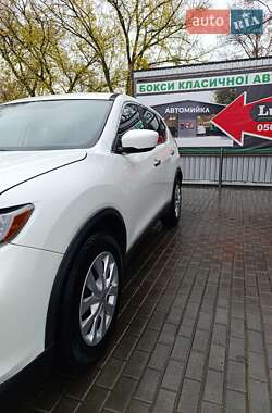 Внедорожник / Кроссовер Nissan Rogue 2016 в Александрие