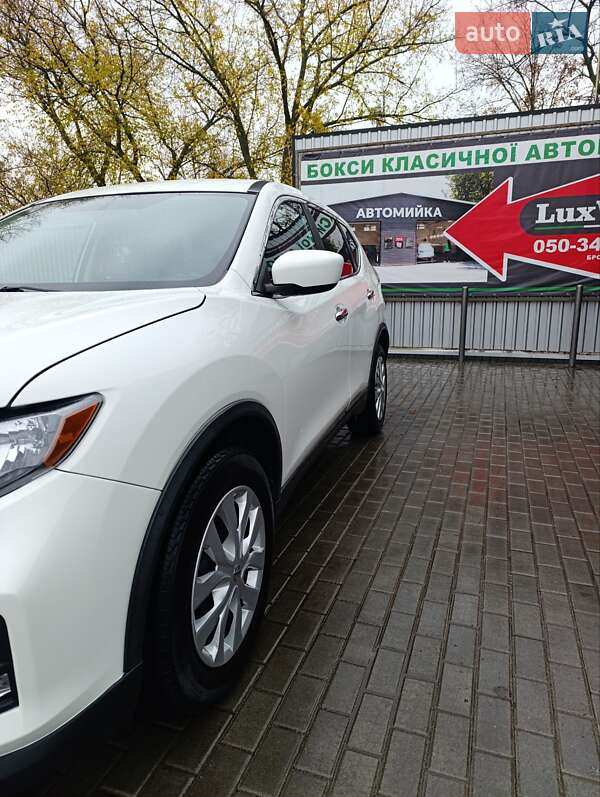 Внедорожник / Кроссовер Nissan Rogue 2016 в Александрие