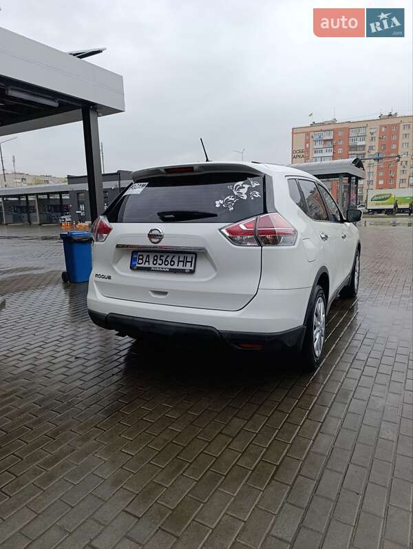 Внедорожник / Кроссовер Nissan Rogue 2016 в Александрие