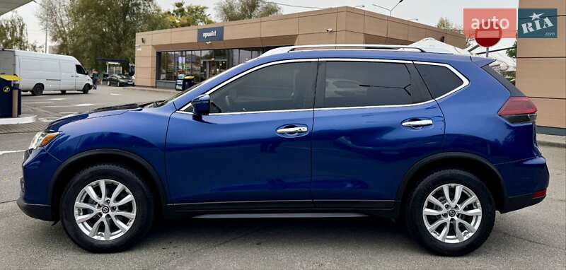 Позашляховик / Кросовер Nissan Rogue 2017 в Києві