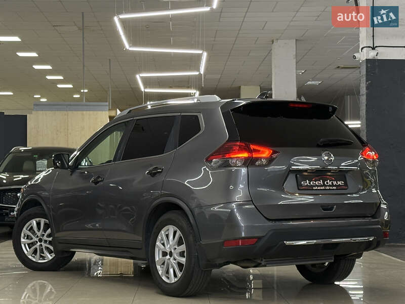 Позашляховик / Кросовер Nissan Rogue 2017 в Миколаєві