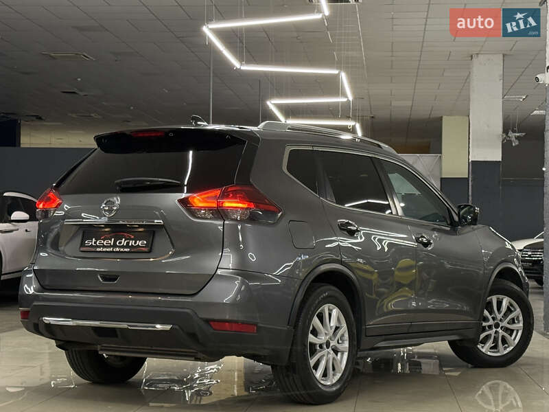 Позашляховик / Кросовер Nissan Rogue 2017 в Миколаєві