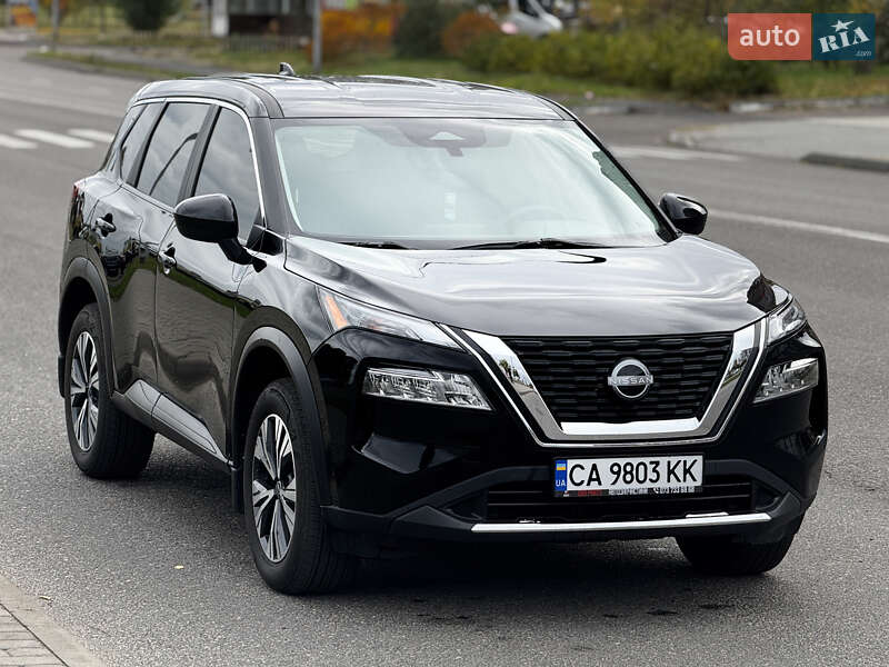 Позашляховик / Кросовер Nissan Rogue 2023 в Черкасах