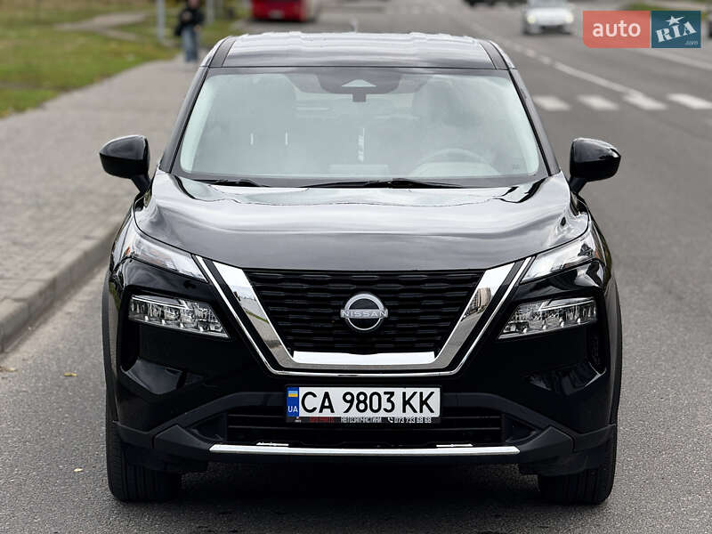 Позашляховик / Кросовер Nissan Rogue 2023 в Черкасах
