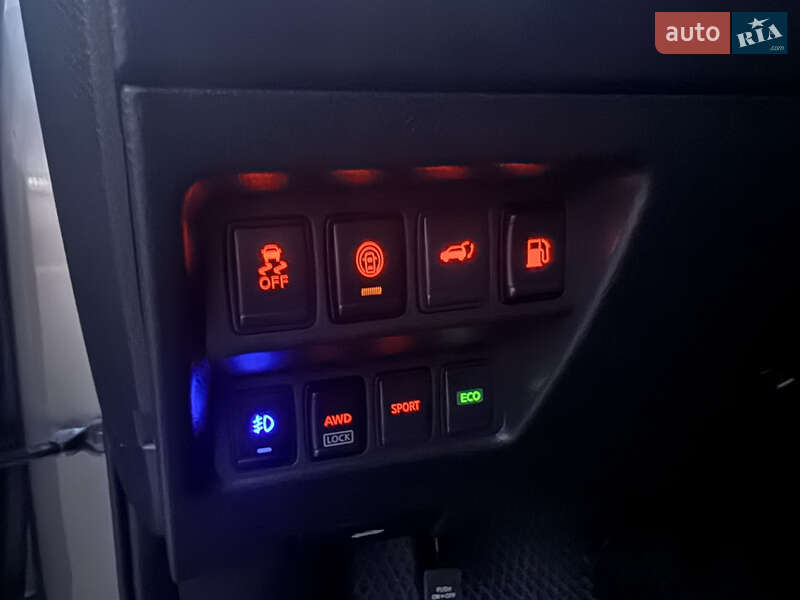 Позашляховик / Кросовер Nissan Rogue 2019 в Миколаєві