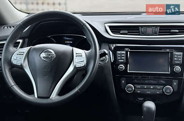 Внедорожник / Кроссовер Nissan Rogue 2015 в 