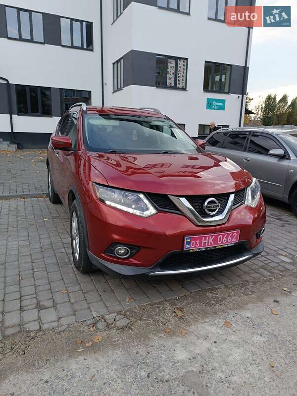 Внедорожник / Кроссовер Nissan Rogue 2016 в Маневичах