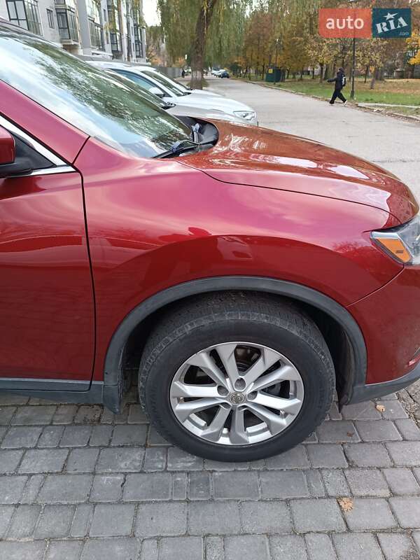 Внедорожник / Кроссовер Nissan Rogue 2016 в Маневичах