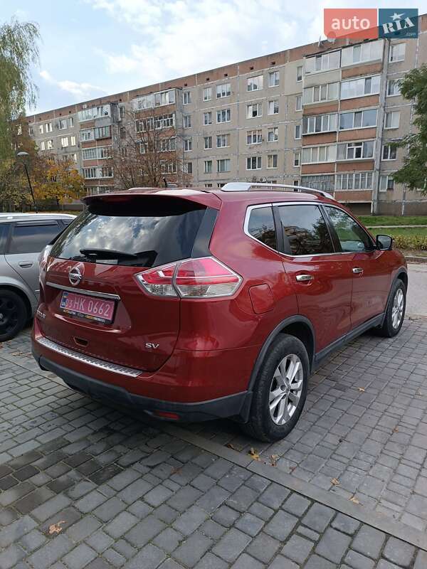 Внедорожник / Кроссовер Nissan Rogue 2016 в Маневичах