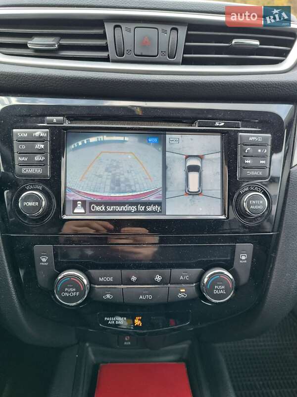 Внедорожник / Кроссовер Nissan Rogue 2016 в Маневичах