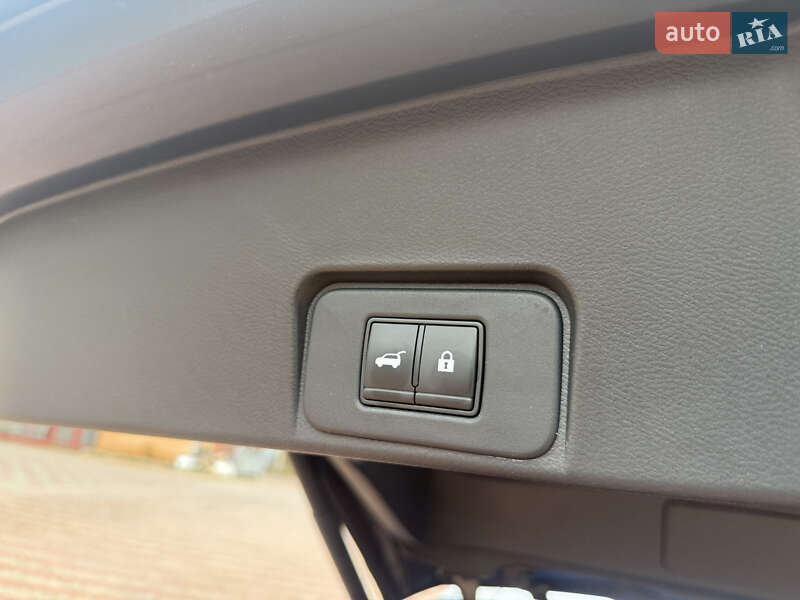 Позашляховик / Кросовер Nissan Rogue 2021 в Білій Церкві