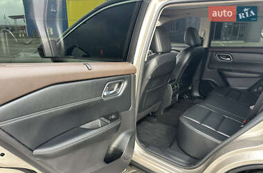 Внедорожник / Кроссовер Nissan Rogue 2020 в 