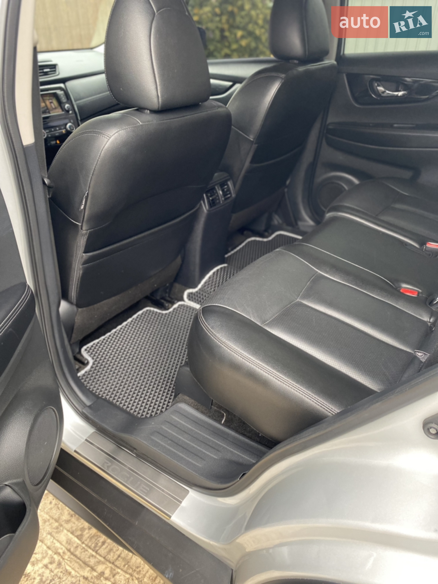 2019 Nissan Rogue - мініатюра 11