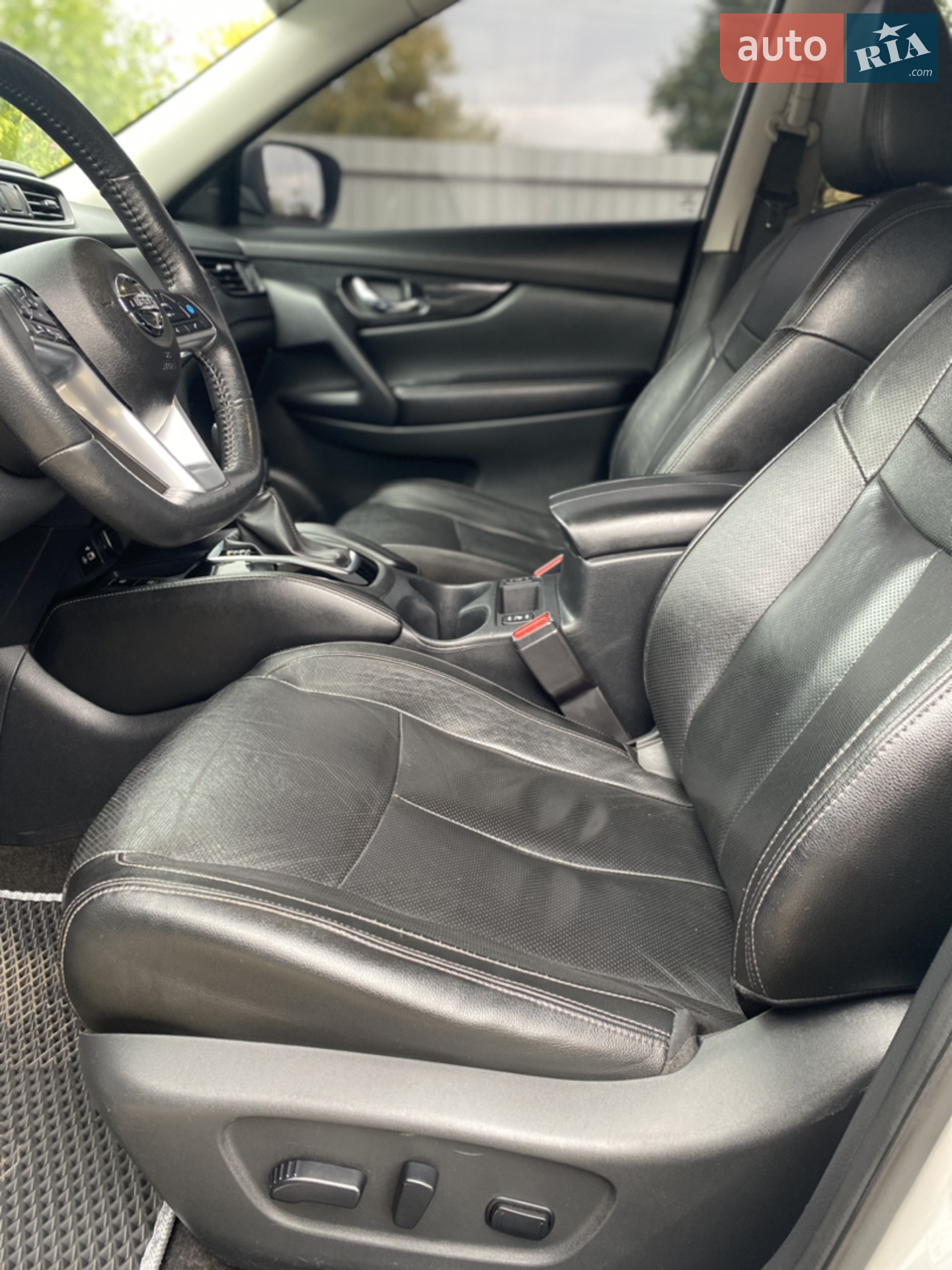 2019 Nissan Rogue - мініатюра 14