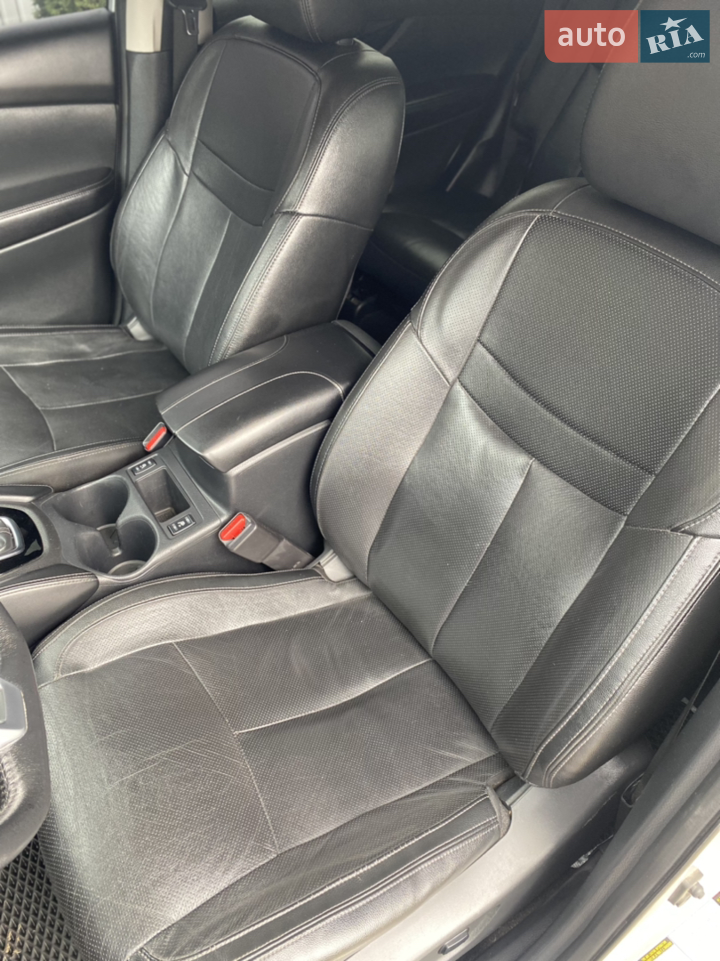 2019 Nissan Rogue - мініатюра 15