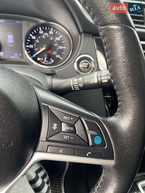 Внедорожник / Кроссовер Nissan Rogue 2019 в Конотопе