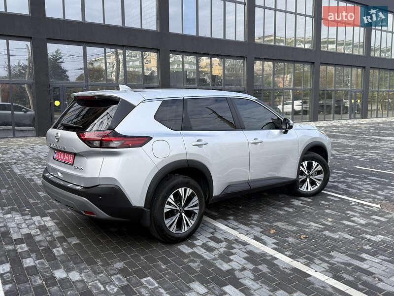 Позашляховик / Кросовер Nissan Rogue 2022 в Полтаві