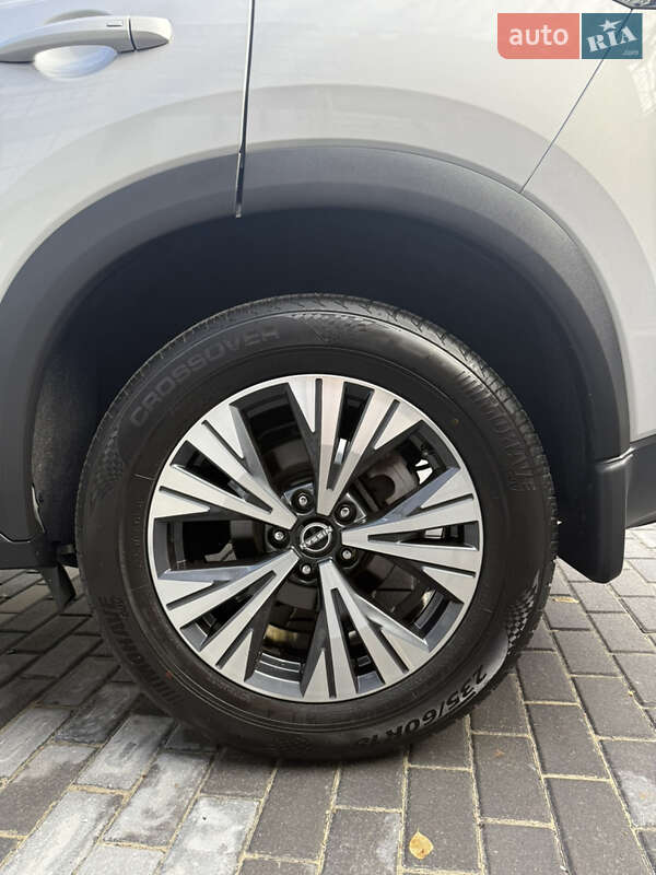 Позашляховик / Кросовер Nissan Rogue 2022 в Полтаві