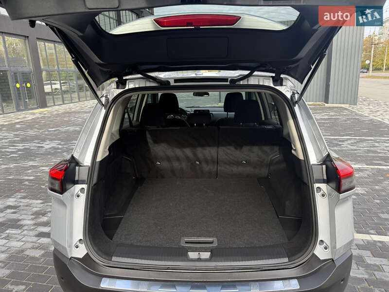 Позашляховик / Кросовер Nissan Rogue 2022 в Полтаві