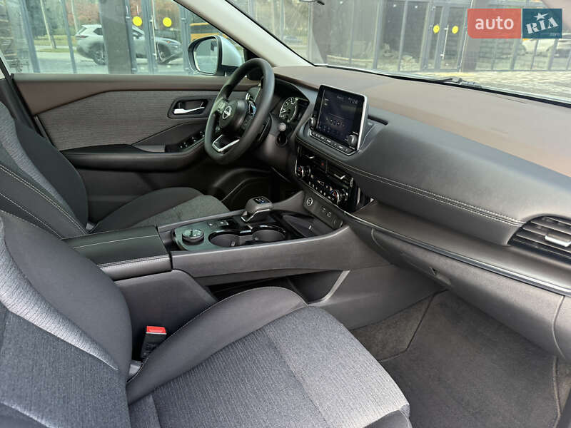 Позашляховик / Кросовер Nissan Rogue 2022 в Полтаві