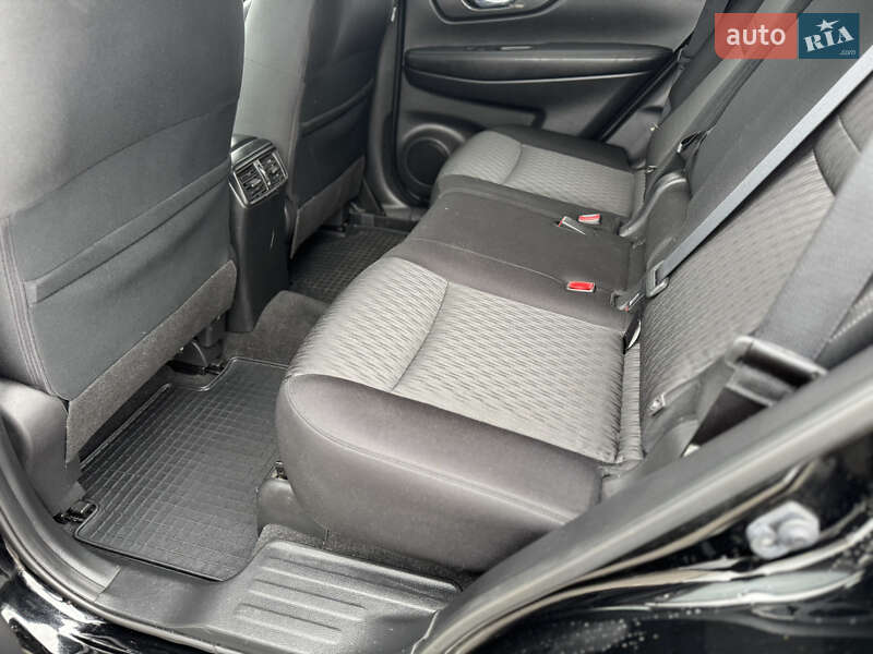 Позашляховик / Кросовер Nissan Rogue 2019 в Києві