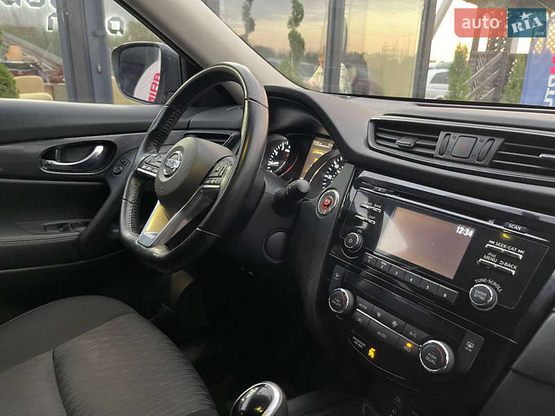 Позашляховик / Кросовер Nissan Rogue 2017 в Луцьку фото 19 Позашляховик / Кросовер Nissan Rogue 2017 в Луцьку