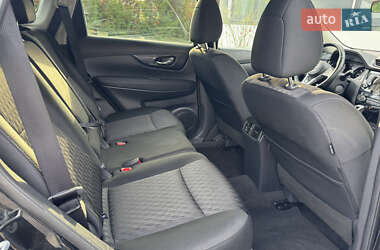 Позашляховик / Кросовер Nissan Rogue 2019 в 