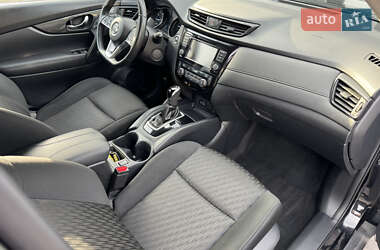 Позашляховик / Кросовер Nissan Rogue 2019 в 