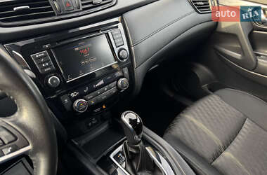 Позашляховик / Кросовер Nissan Rogue 2019 в 